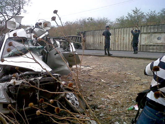 Dos muertos y tres heridos en aparatoso accidente en Sabanagrande