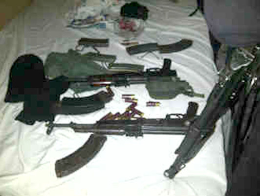 Fusiles AK-47 y marihuana decomisan en Olancho