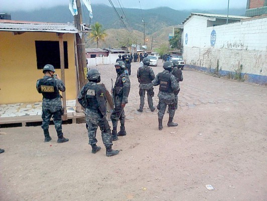 Operativo en colonia Estados Unidos