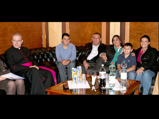 Familia presidencial ya se encuentra en Roma