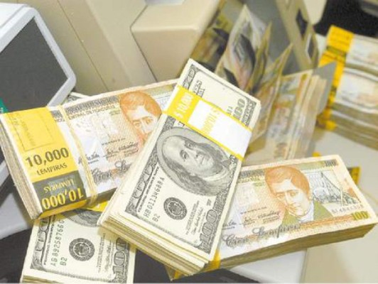 Gobierno contrató $2,300 millones en deuda externa durante 2013