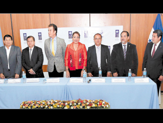 Voto independiente definirá encuesta final el 24-N