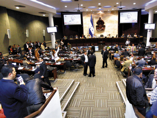 Congreso de Honduras asesta golpe técnico a la CSJ