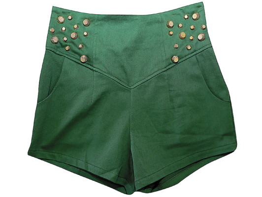 Conviértase en una chica militar