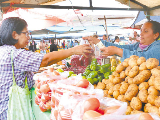Supermercados urgen publicación de productos exentos