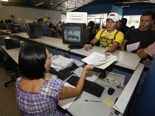 Nombran otra comisión para la DEI