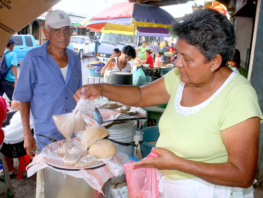 El Chilate, bebida de los mayas que consume la población sureña