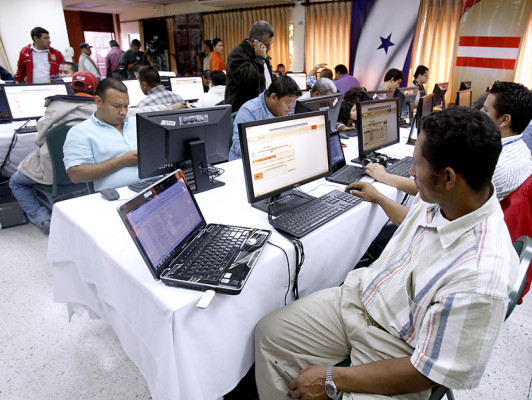 Gabriela Núñez lidera diputaciones liberales; Lizzy en casilla 22