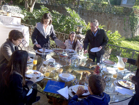 Precandidatos votan en la capital de Honduras