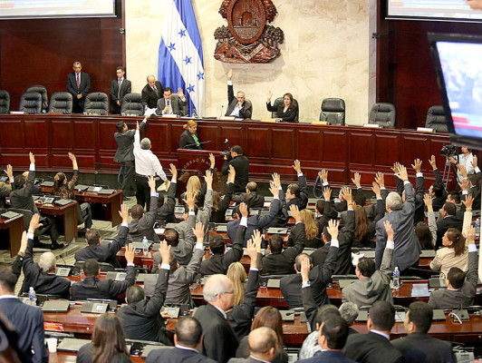 Nueva directiva del CN fue electa por 76 diputados