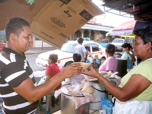 El Chilate, bebida de los mayas que consume la población sureña