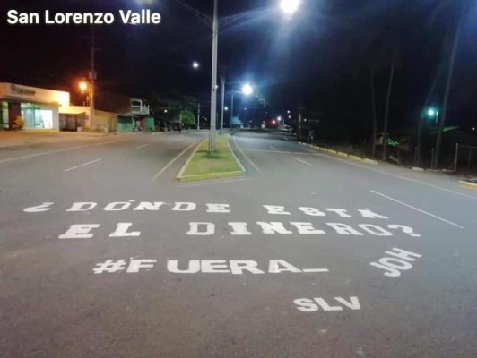 FOTOS: Se expande por toda Honduras la pregunta '¿Dónde está el dinero?'