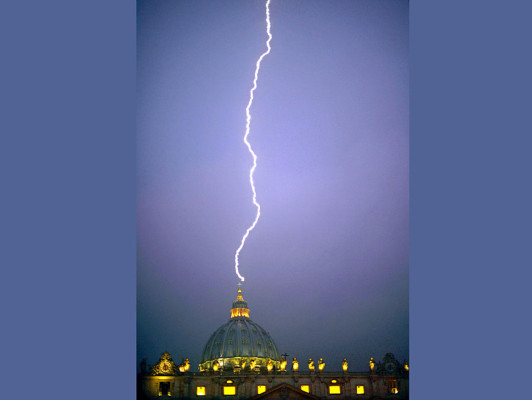 Rayo en El Vaticano