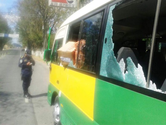 Dos heridos en tiroteo contra autobús en carretera a Olancho