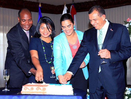 Honduras y Panamá reflejan sus excelentes relaciones bilaterales