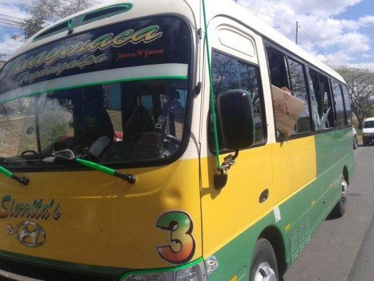 Dos heridos en tiroteo contra autobús en carretera a Olancho