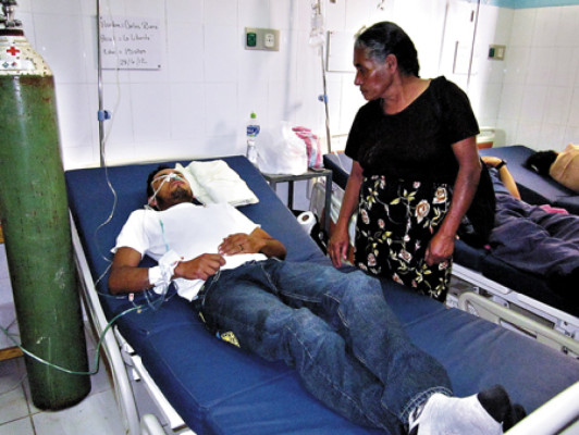 A 21 suben defunciones por aguardiente con metanol