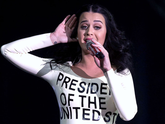 Katy Perry se viste de papeleta por Barack Obama