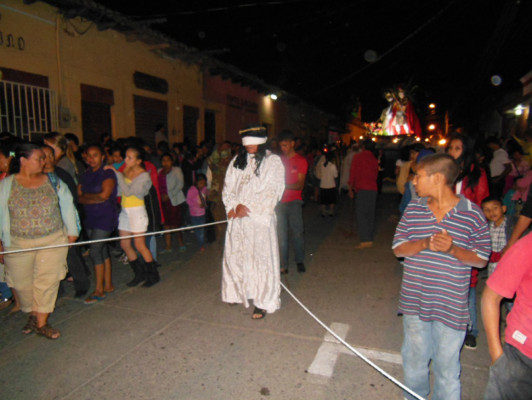 Muestras de fe adornan las calles de Comayagua