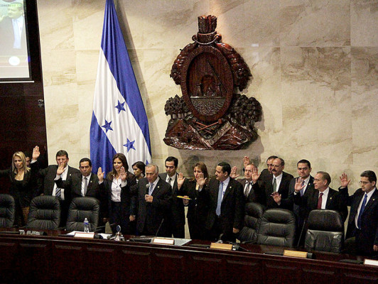 Nueva directiva del CN fue electa por 76 diputados