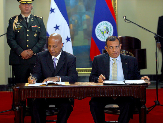 Honduras afianza sus relaciones con Belice