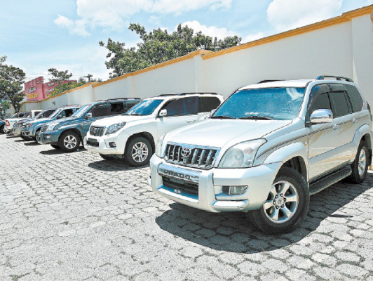 Estado gastó L 3,174.9 millones en vehículos