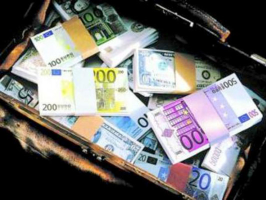 Olvidó 390 mil euros
