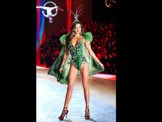 Victoria´s Secret Fashion Show 2012 deslumbra