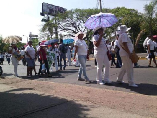 Honduras: Sin enfermeras quedaría jornada de vacunación