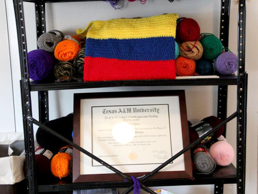 Hondureño que dormía debajo de un puente cuenta su historia en Harvard