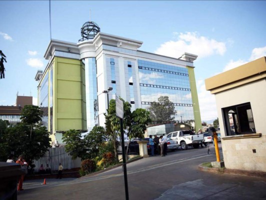 Directivos quedan al margen de Instituto Nacional de Previsión del Magisterio