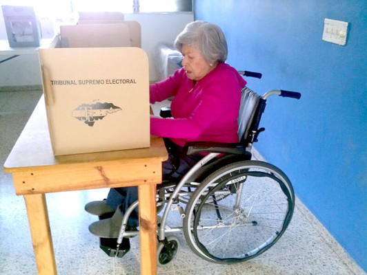 TSE inaugura las elecciones primarias Honduras 2012