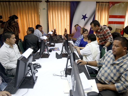 Gabriela Núñez lidera diputaciones liberales; Lizzy en casilla 22