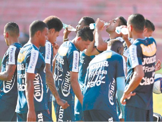 Jona Mejía cumple su sueño en Honduras