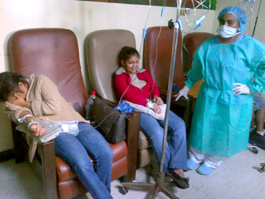 Mueren dos pacientes por falta de medicinas