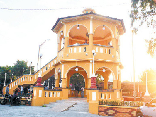 Inauguran quiosco Corpus Cristy en Choluteca