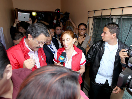 Precandidatos votan en la capital de Honduras