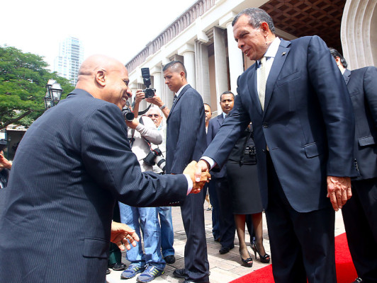 Honduras afianza sus relaciones con Belice