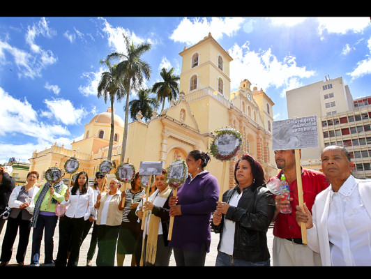 Celebran día contra violencia hacia mujeres