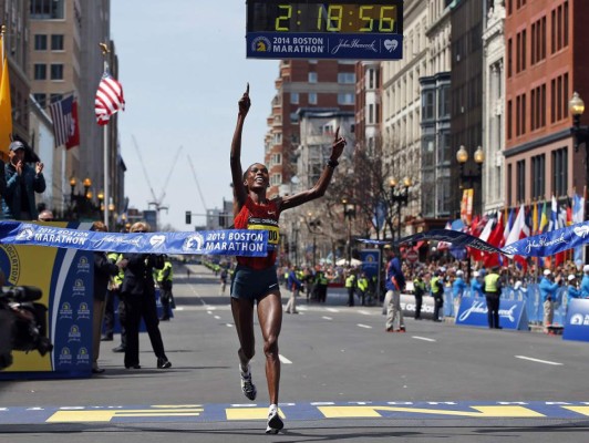 Keniana Jeptoo gana por tercera vez Maratón de Boston