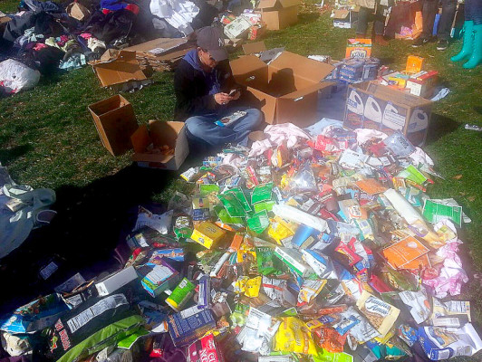 Hondureños ayudan a damnificados en EE UU