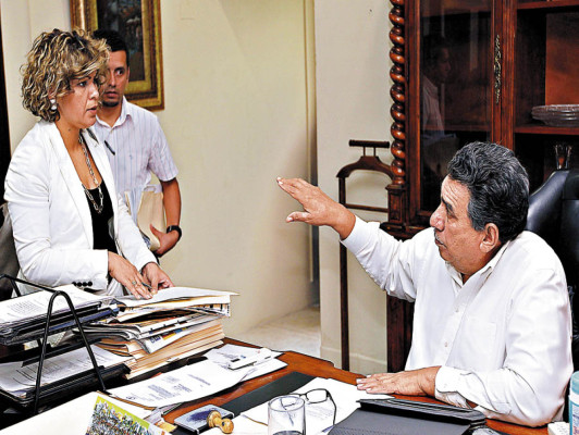 Fiscalía decomisa expediente de subasta subvaluada