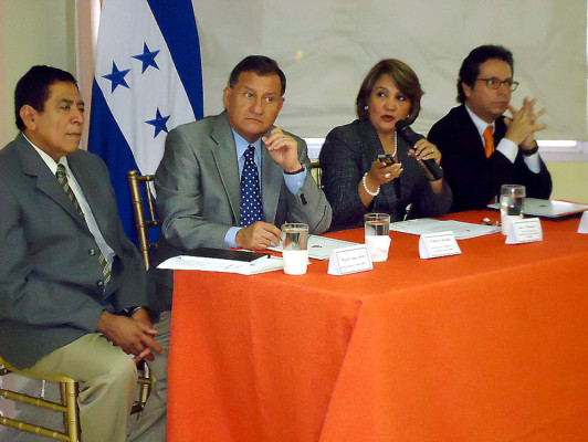 Presentan informe sobre DD HH de presidiarios