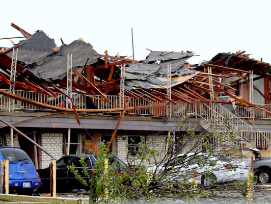 Entre 5 y 15 muertos en explosión en planta de Texas
