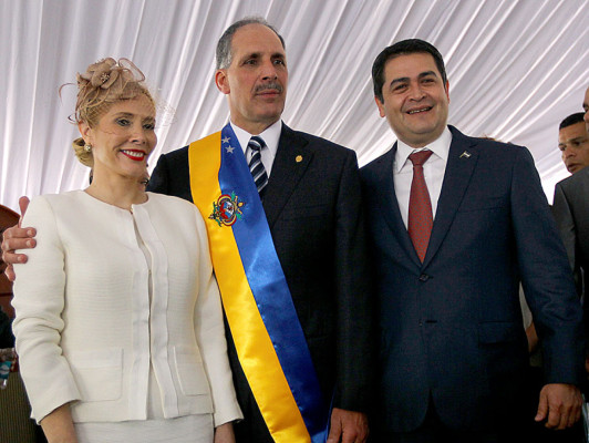 Nasry Asfura asume como alcalde del DC