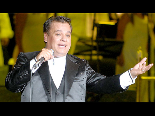 Juan Gabriel saluda 'la paz' de Ciudad Juárez