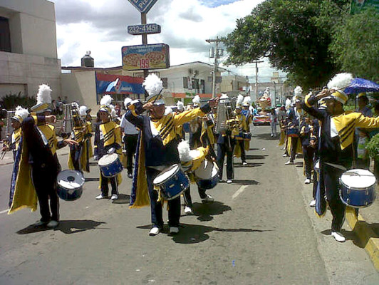 Alegría, belleza y y ritmo para la capital