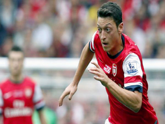 Arsenal lídera la Premier tras ganar 4-1 a Norwich