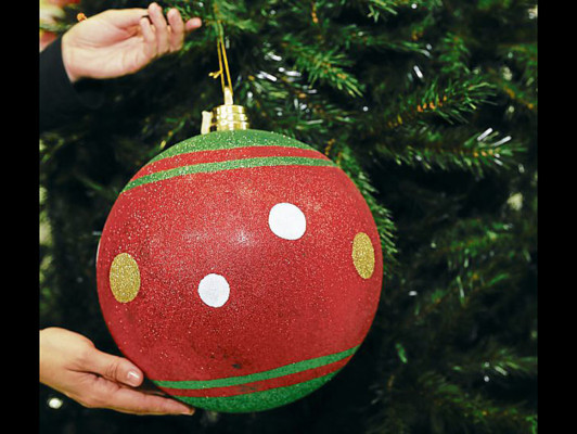 ¡Cuélguese de su árbol!