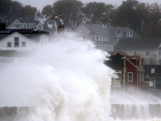 Unos 200 mil hondureños en alerta por trayectoria de huracán Sandy